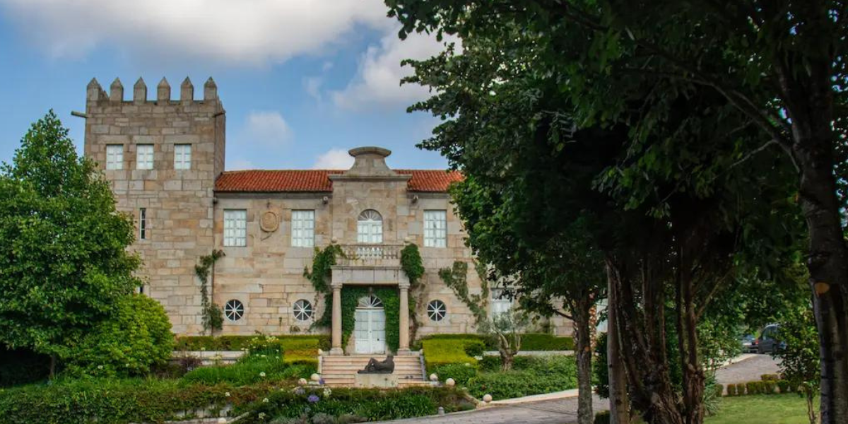 Bodegas Condes de Albarei Pazo Baión